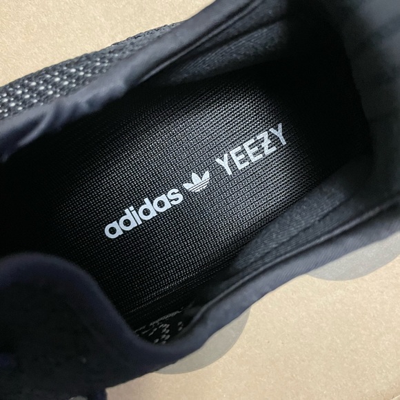 Yeezy 350 V2 Core Black White - Picture 4 of 7